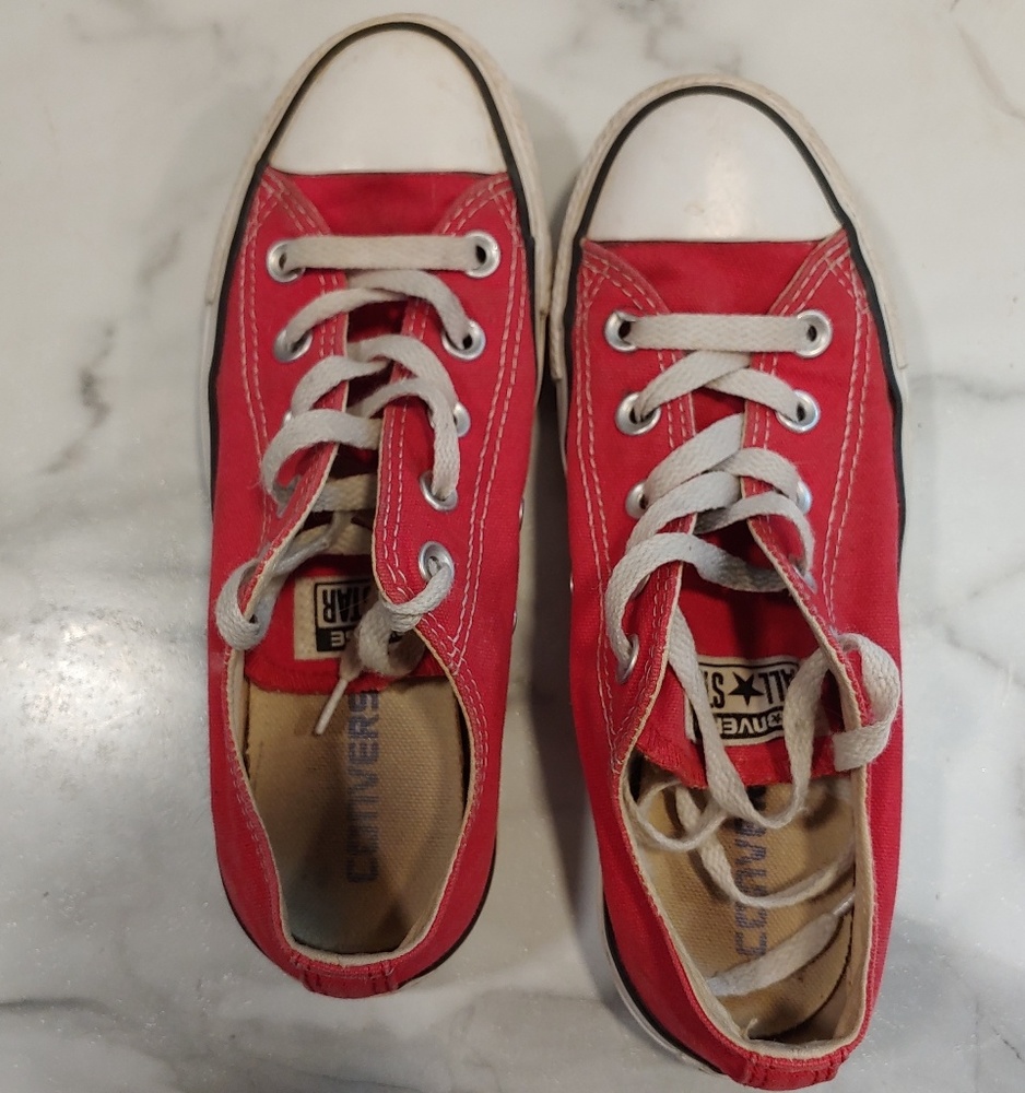 Converse all stars red size 4